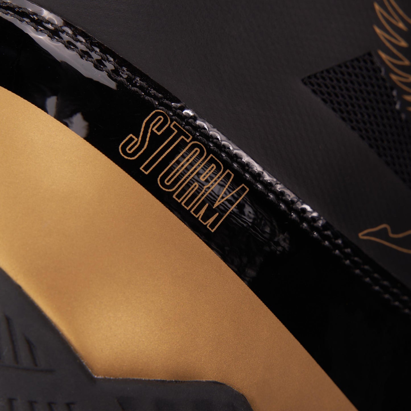 Boots black Gold Adult (8197762842876)
